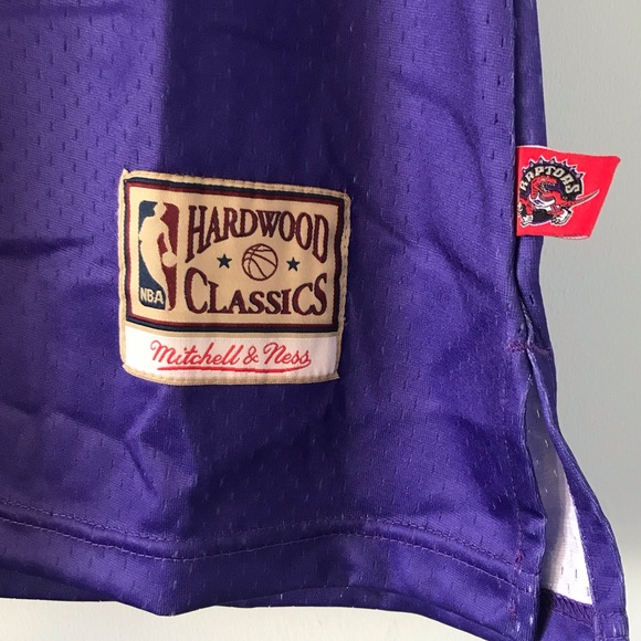 ⚡️SOLD ON KIJIJI⚡️Toronto Raptors Logo Jersey (NWT) - Picture 3 of 9